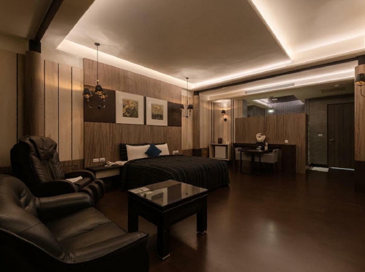 麗馨汽車旅館 Leesing Motel Kaohsiung Exterior foto